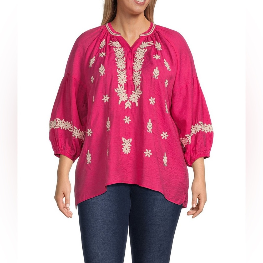 Calessa Pluz Size 2X Embroidered Split Neck Bracelet Length Sleeve Tunic